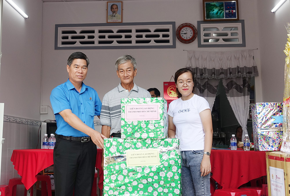 Bàn giao nhà Mái ấm công đoàn cho đoàn viên công đoàn cơ sở FDI