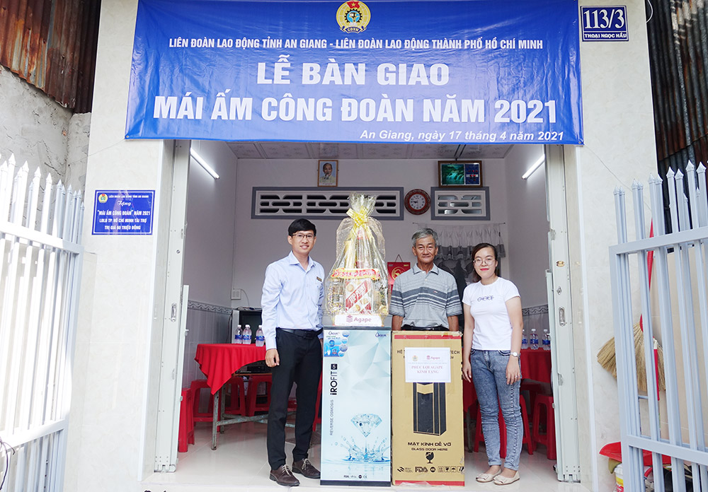 Bàn giao nhà Mái ấm công đoàn cho đoàn viên công đoàn cơ sở FDI