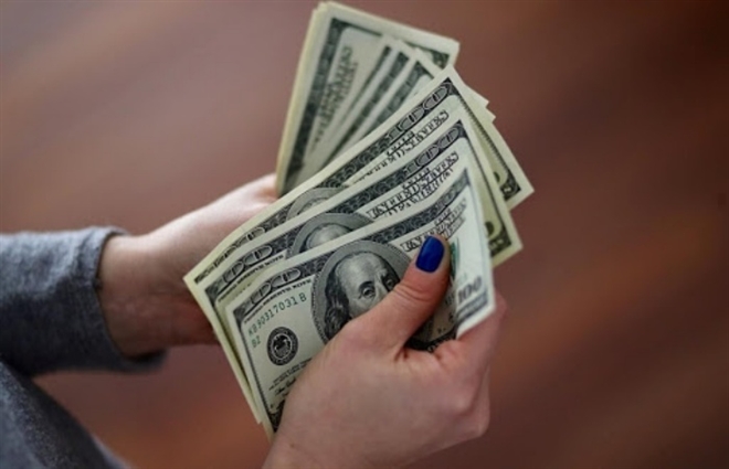 Tỷ giá USD hôm nay 17-4: USD tiếp tục dò đáy