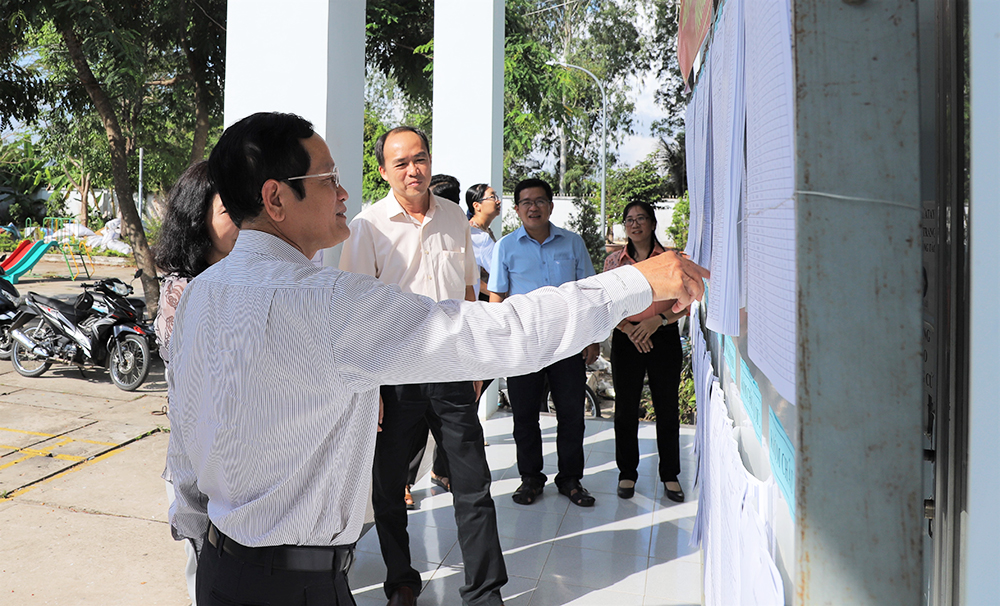 Đoàn khảo sát tỉnh An Giang khảo sát việc tổ chức thực hiện công tác bầu cử của TP. Châu Đốc
