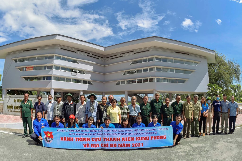 “Hành trình cựu thanh niên xung phong về cột mốc biên giới” nhân kỷ niệm 71 năm ngày Truyền thống lực lượng thanh niên xung phong Việt Nam