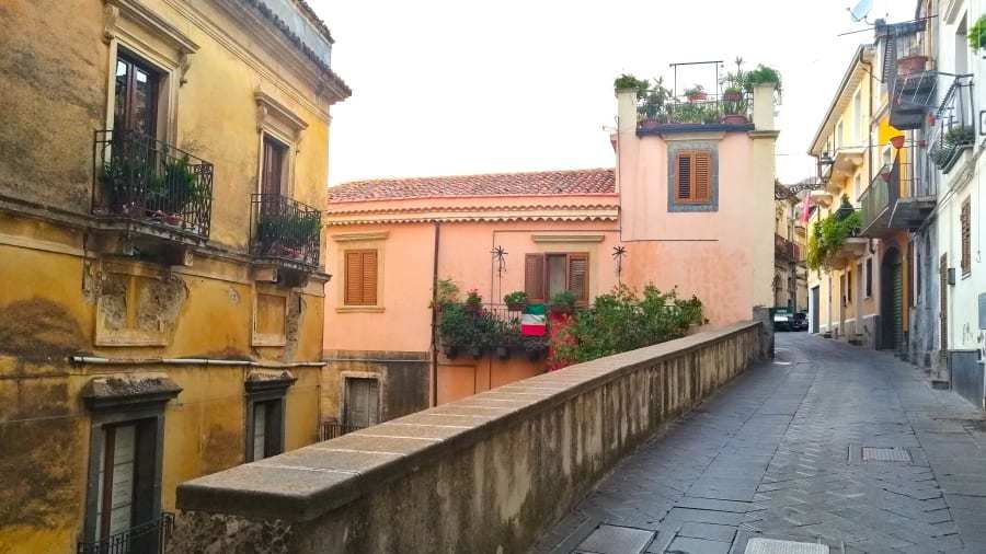 Thêm một thị trấn ở Italia rao bán nhà với giá 1 euro