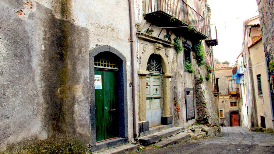 Thêm một thị trấn ở Italia rao bán nhà với giá 1 euro