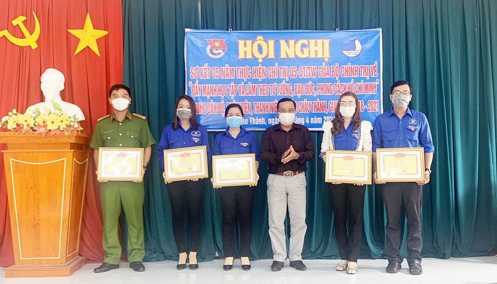 Châu Thành: Đẩy mạnh học tập và làm theo tư tưởng, đạo đức, phong cách Hồ Chí Minh trong đoàn viên, thanh niên