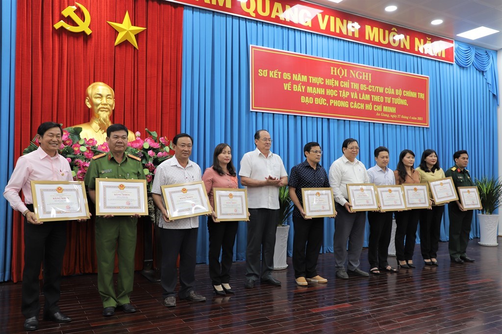 Để việc học tập và làm theo Bác ngày càng lan tỏa sâu rộng