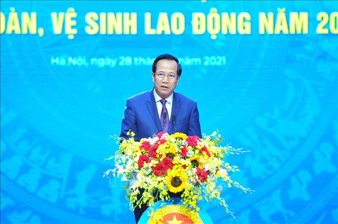 Chủ tịch nước Nguyễn Xuân Phúc dự Lễ kỷ niệm 135 năm Ngày Quốc tế Lao động