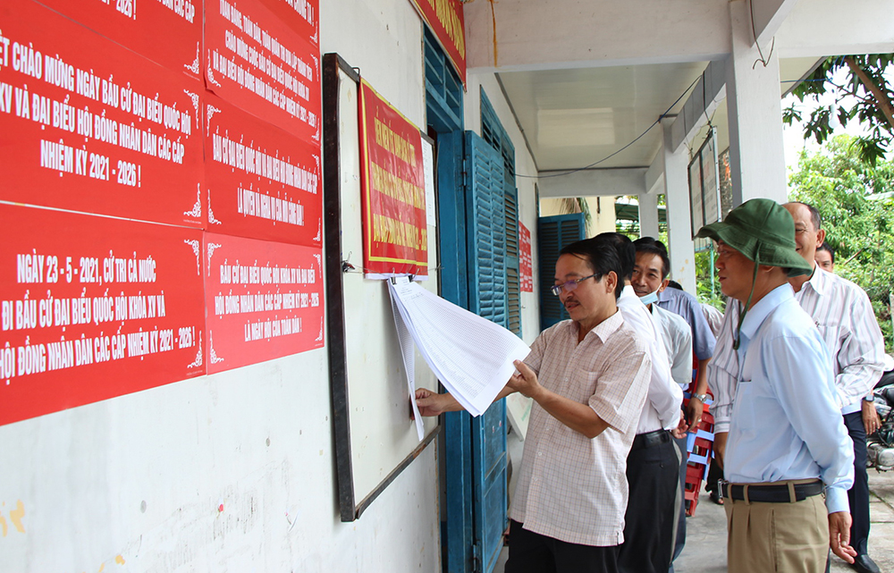 Thường trực HĐND tỉnh An Giang khảo sát công tác bầu cử tại huyện Chợ Mới