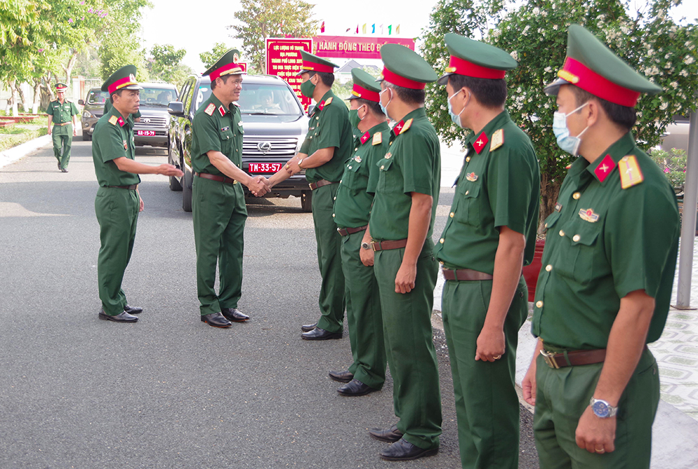 Thứ trưởng Bộ Quốc phòng Vũ Hải Sản làm việc tại Bộ Chỉ huy Quân sự tỉnh An Giang