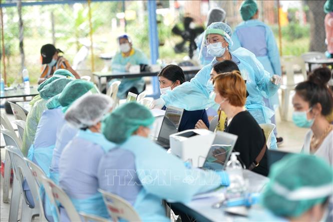 Thái Lan: Số ca mắc mới theo ngày giảm, tử vong vẫn ở mức 2 con số