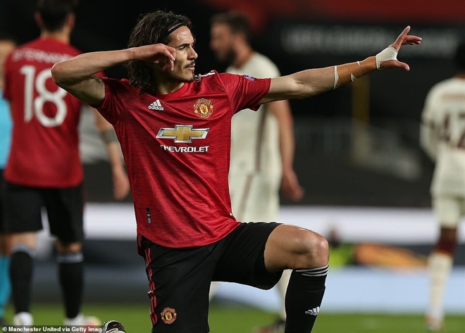 Đè bẹp AS Roma, Man Utd đặt một chân vào chung kết