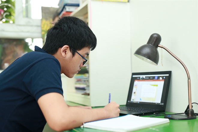7 trường đại học chuyển sang dạy học trực tuyến để phòng COVID-19