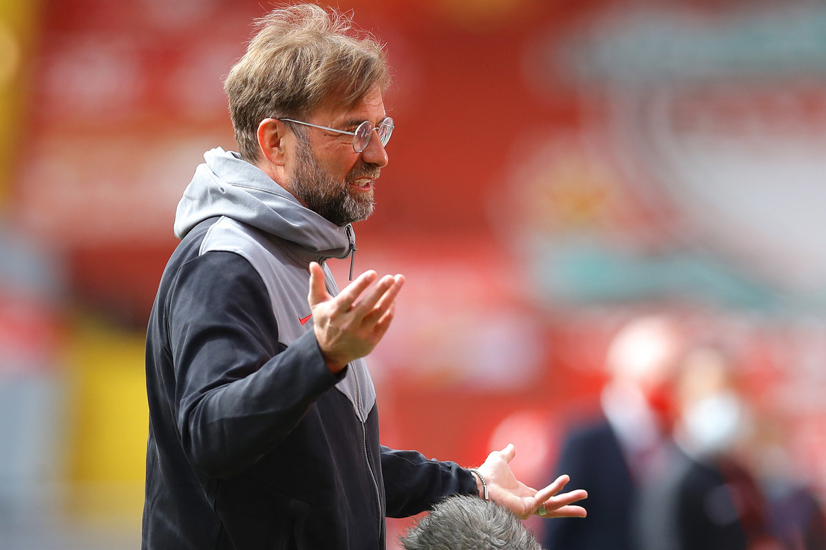 Liverpool đại chiến MU: Klopp ngồi trên đống lửa