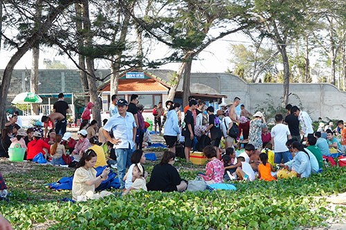Đà Nẵng, Bình Thuận tạm dừng một số dịch vụ để chống dịch COVID-19