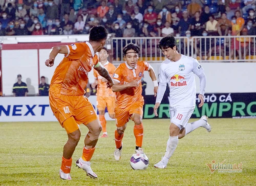 HAGL không Công Phượng, thử tài Kiatisuk cao đến đâu