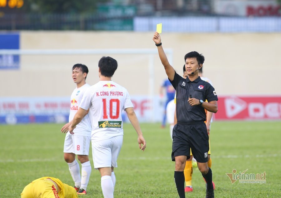 HAGL không Công Phượng, thử tài Kiatisuk cao đến đâu