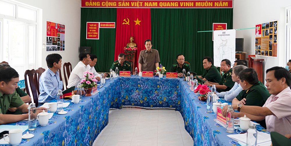 Bí thư Tỉnh ủy An Giang Lê Hồng Quang khảo sát công tác phòng, chống dịch bệnh COVID-19 trên tuyến biên giới