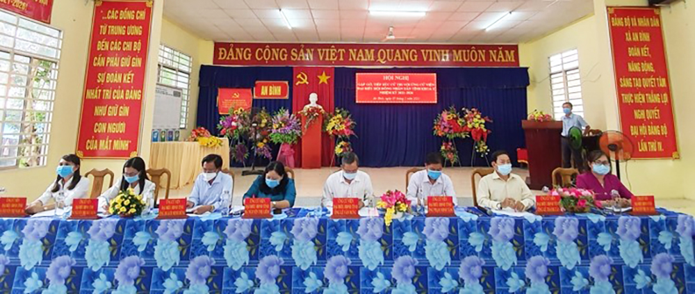 Ứng cử viên đại biểu HĐND tỉnh An Giang gặp gỡ, tiếp xúc giữa cử tri huyện Thoại Sơn