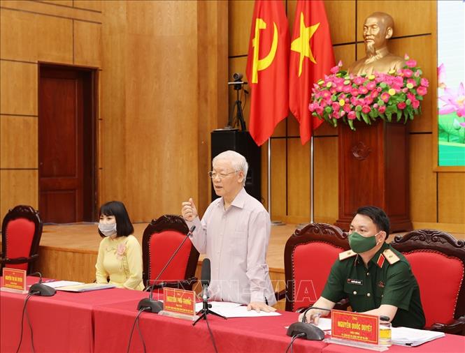 Tổng Bí thư Nguyễn Phú Trọng và các ứng cử đại biểu Quốc hội tham gia vận động bầu cử