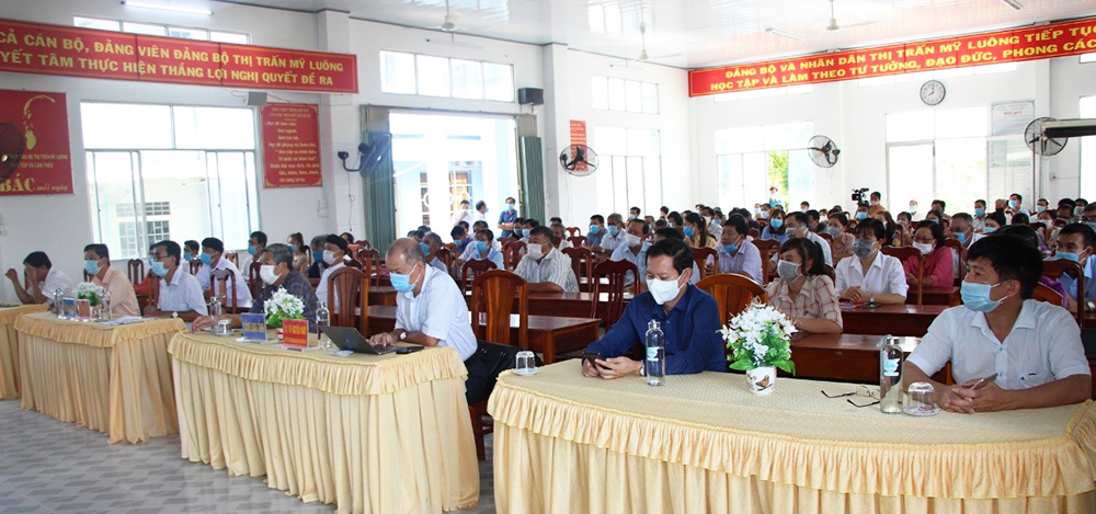 Gặp gỡ, tiếp xúc giữa cử tri với những người ứng cử đại biểu Quốc hội và HĐND tại thị trấn Mỹ Luông, xã Tấn Mỹ