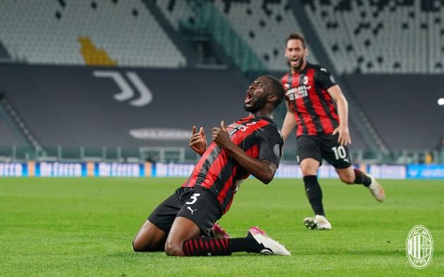 Ronaldo im tiếng, Juventus thua thảm Milan, 'out' luôn top 4