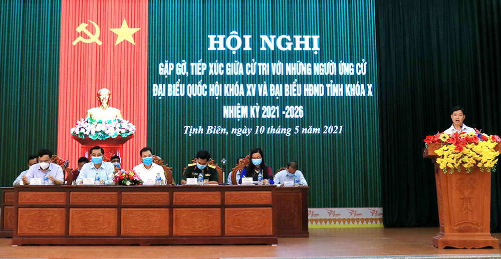 Gặp gỡ, tiếp xúc giữa cử tri với những người ứng cử đại biểu Quốc hội và đại biểu HĐND tỉnh tại đơn vị quân đội