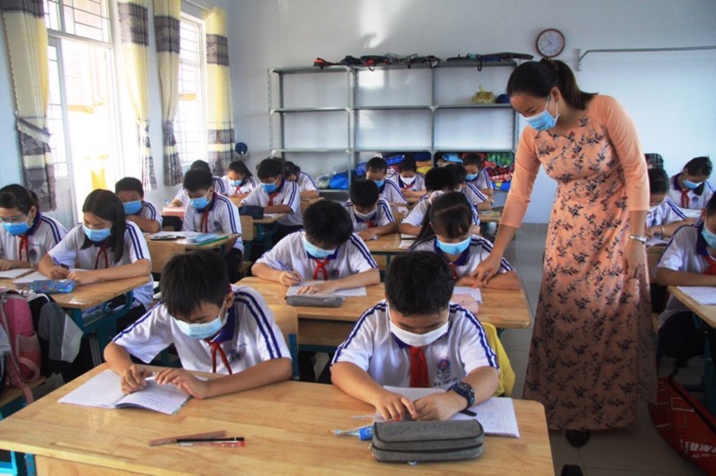 Từ ngày 12 đến 17-5, học sinh từ mầm non đến THPT ở An Giang dừng đến trường, chuyển sang hình thức dạy và học qua mạng internet