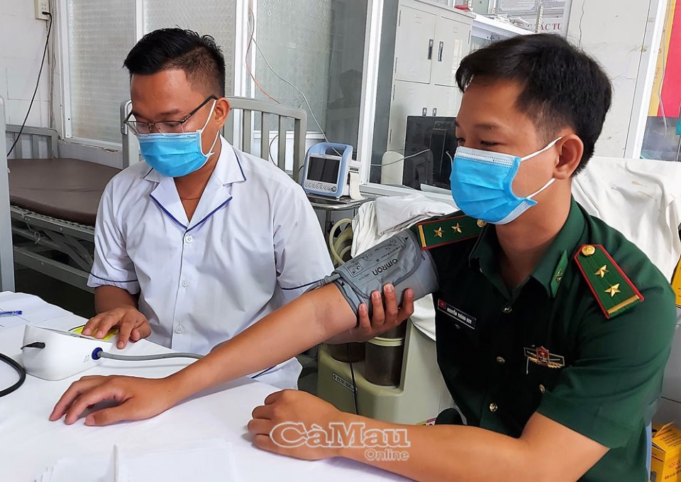 Cà Mau: Cán bộ, chiến sĩ Biên phòng tiêm vắc xin ngừa Covid-19