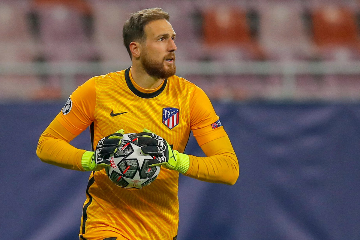 MU mua Oblak, Chelsea tranh Sancho