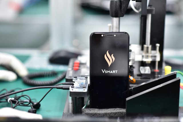 VinSmart rút lui khỏi thị trường, tương lai nào cho smartphone Việt?