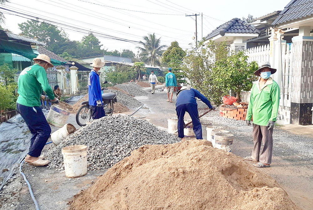 Huy động sức dân mở rộng đường giao thông