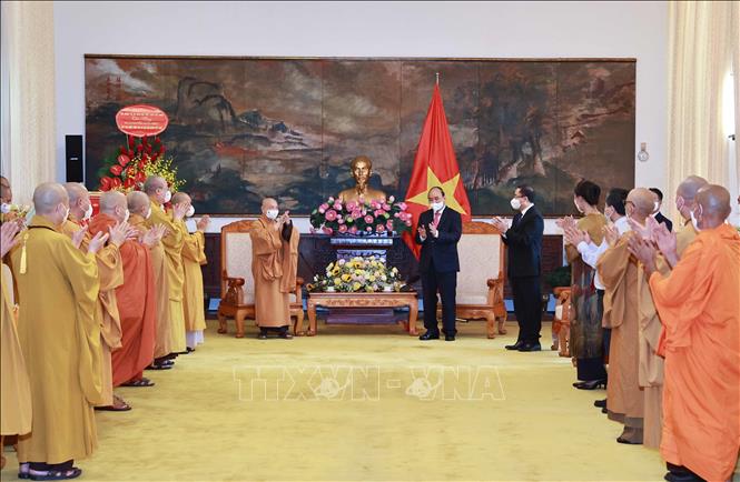 Chủ tịch nước Nguyễn Xuân Phúc tiếp Đoàn Lãnh đạo Giáo hội Phật giáo Việt Nam