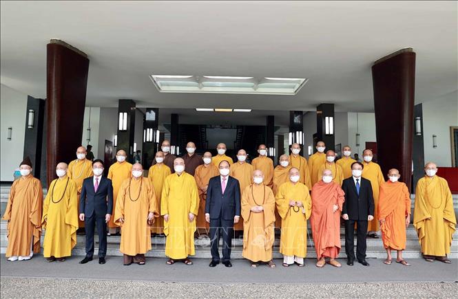 Chủ tịch nước Nguyễn Xuân Phúc tiếp Đoàn Lãnh đạo Giáo hội Phật giáo Việt Nam
