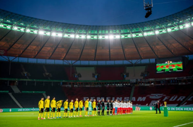 Haaland và Sancho hủy diệt tân HLV và tân binh Bayern, Dortmund lên ngôi