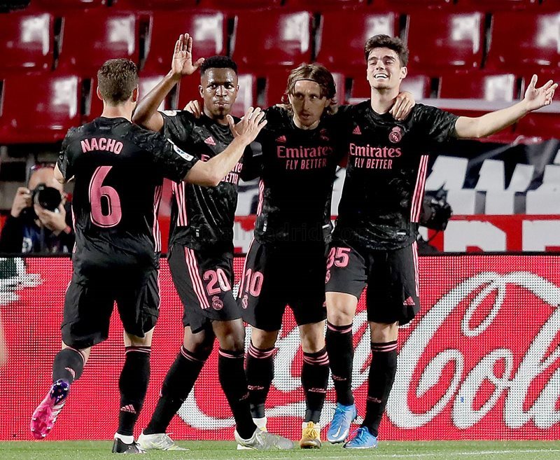 Thắng '4 sao', Real Madrid bám đuổi Atletico đến cùng