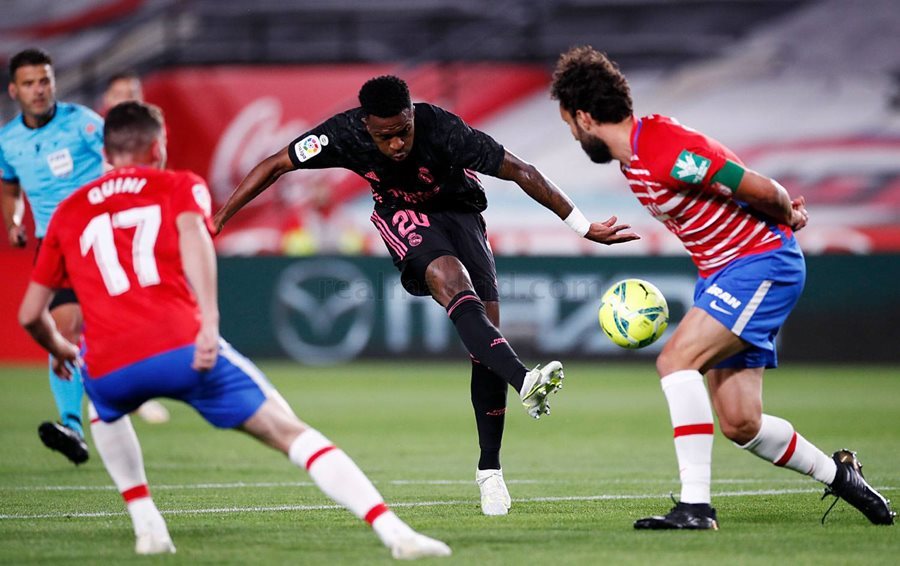 Thắng '4 sao', Real Madrid bám đuổi Atletico đến cùng