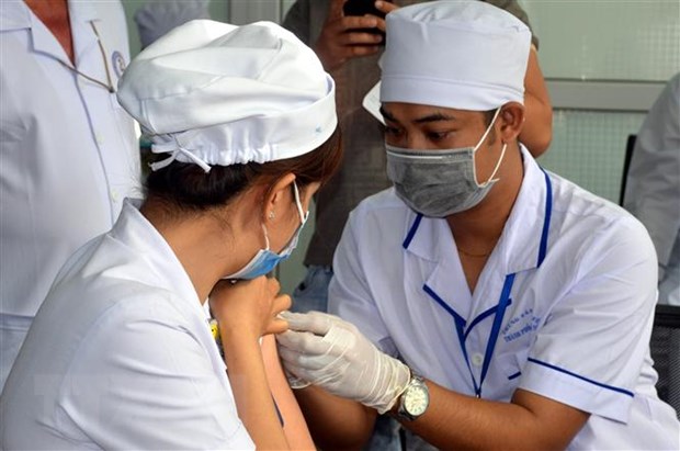 Nhiều địa phương dừng hoạt động không thiết yếu, cho học sinh nghỉ học