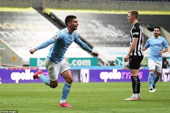 Man City thắng kịch tính Newcastle