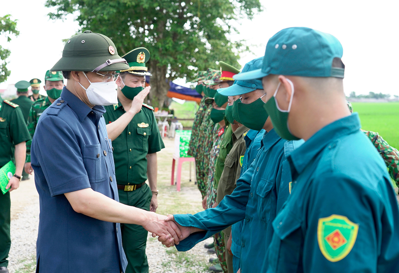 Lãnh đạo Bộ Tư lệnh Bộ đội Biên phòng và Tỉnh ủy An Giang thăm, động viên cán bộ, chiến sĩ tại các chốt biên giới