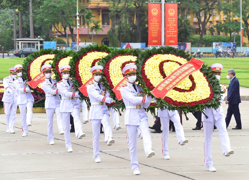 Lãnh đạo Đảng, Nhà nước vào Lăng viếng Chủ tịch Hồ Chí Minh