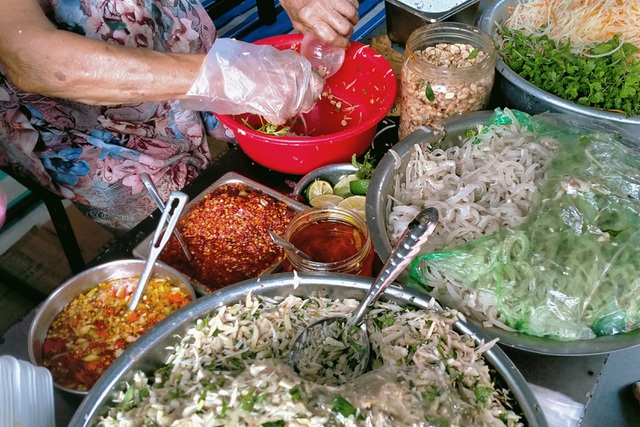 Lạ lùng món mít trộn dân dã nhưng "ngon quên lối về" ở Đà Nẵng