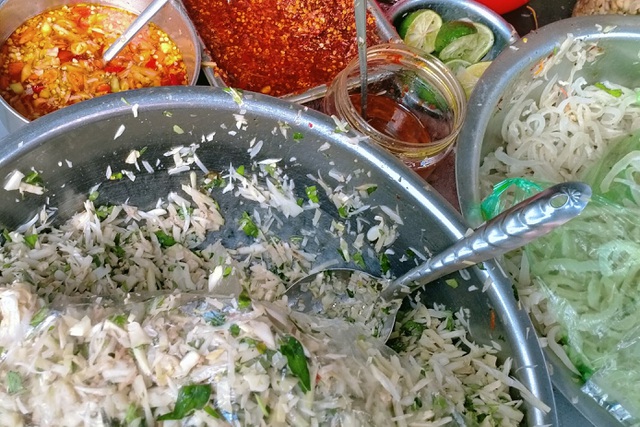 Lạ lùng món mít trộn dân dã nhưng "ngon quên lối về" ở Đà Nẵng