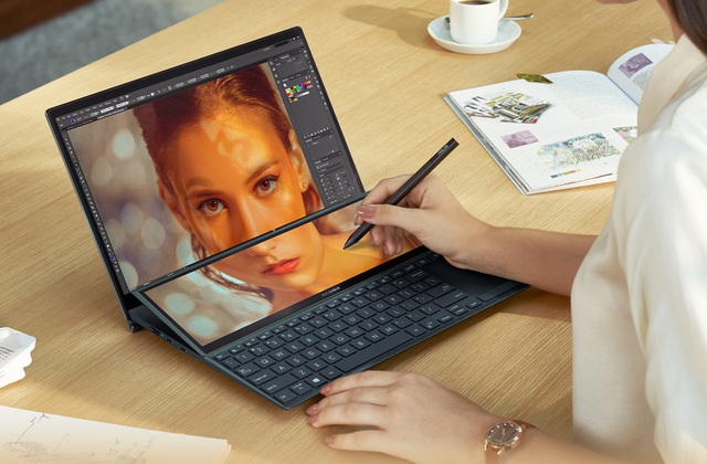 Laptop 2 màn hình Asus ZenBook Duo 14 lên kệ