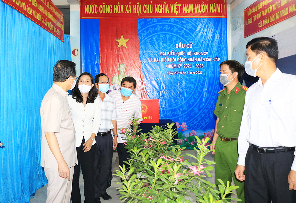 “Người dân đã chung tay với Đảng, chính quyền chuẩn bị ngày hội”
