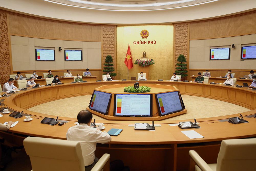 Tìm mọi cách đưa các nhà máy lớn trở lại hoạt động an toàn