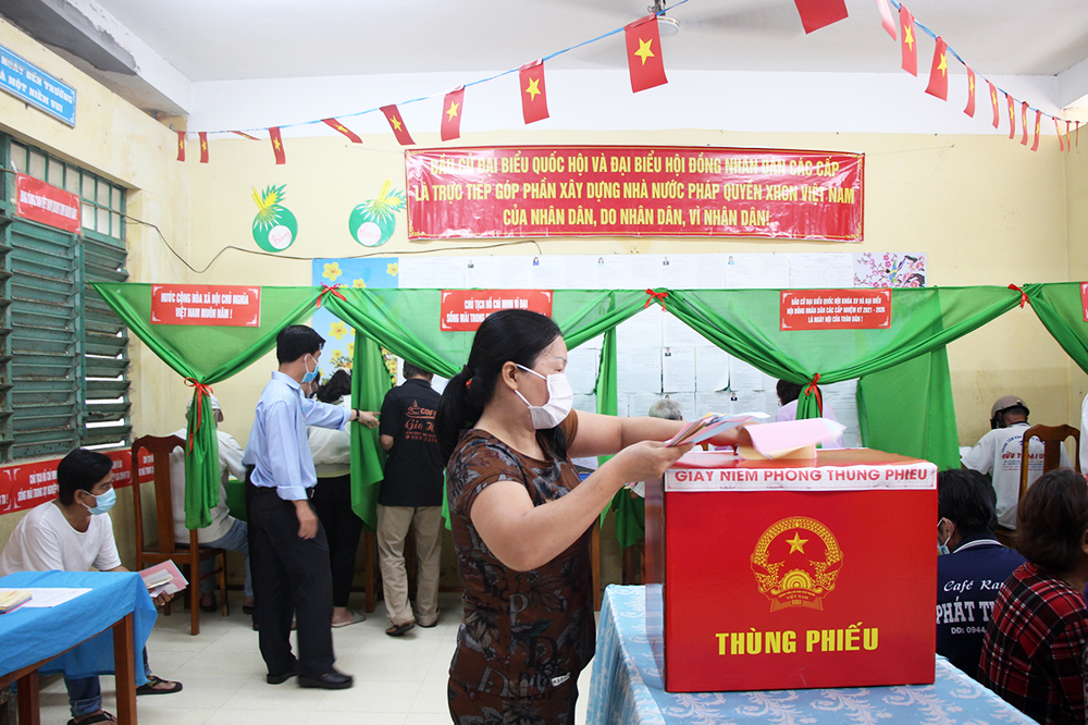 Đến 19 giờ, ngày 23-5, tỷ lệ cử tri đi bỏ phiếu ở An Giang đạt tỷ lệ 99,34%