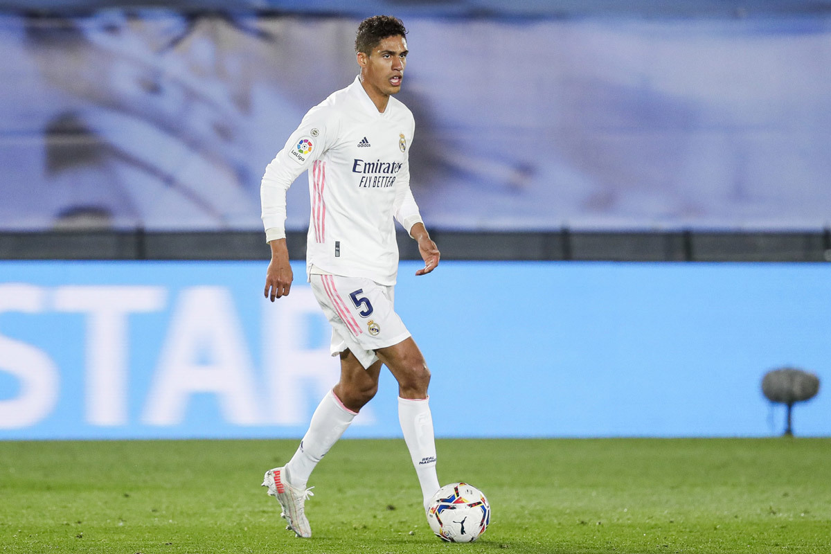 MU chốt Varane, Liverpool tranh Griezmann