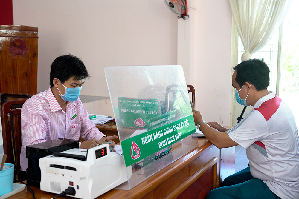Hiệu quả từ Phòng Giao dịch Ngân hàng Chính sách xã hội huyện Tri Tôn