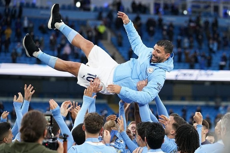 MU chốt 4 mục tiêu, HLV Tuchel dọn nhà đến London