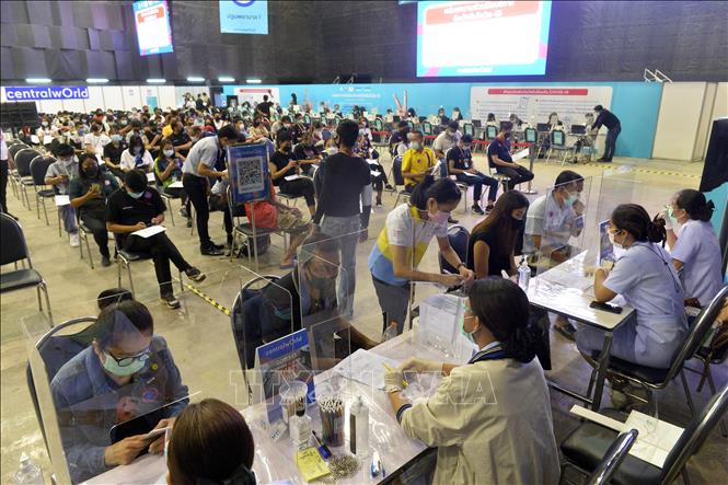 Thái Lan thêm 3.440 ca mắc, 38 ca tử vong do COVID-19