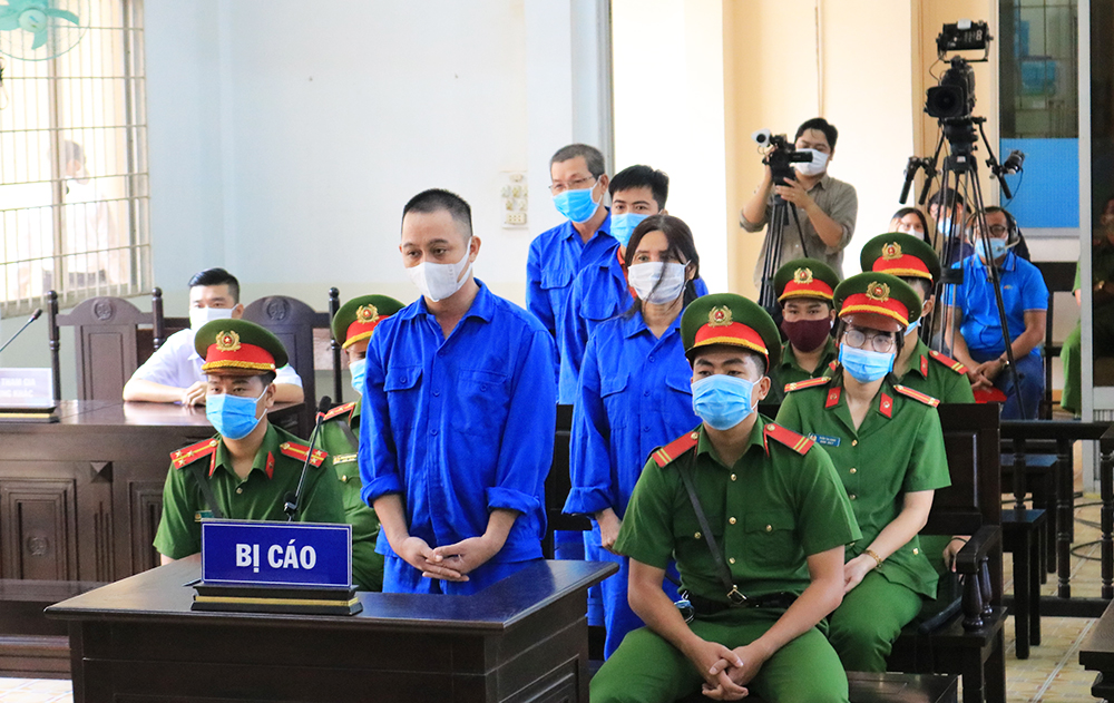 An Giang: Xét xử 4 bị cáo tổ chức cho người khác xuất cảnh trái phép
